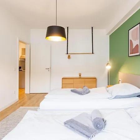 Glueck Auf Hufelandstrasse