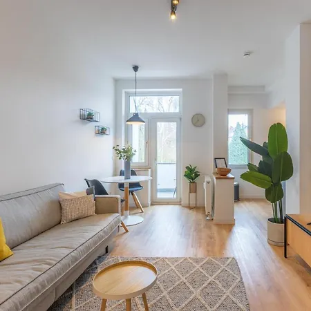 Glueck Auf Hufelandstrasse *