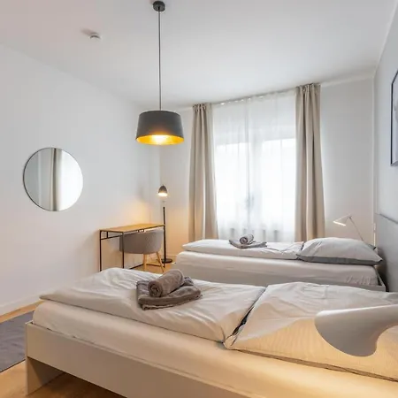 Glueck Auf Hufelandstrasse *