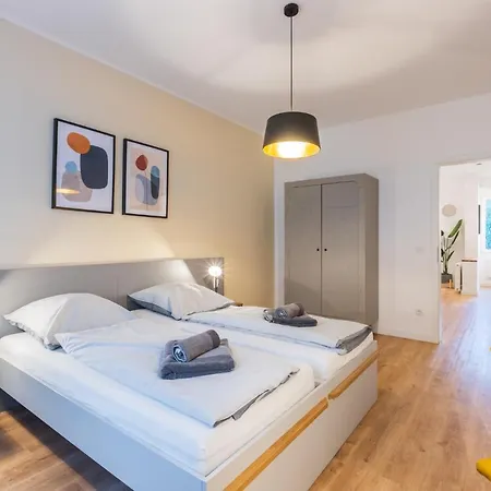 Glueck Auf Hufelandstrasse