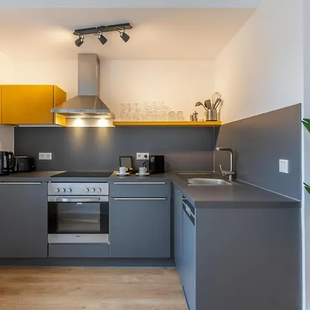 Glueck Auf Hufelandstrasse