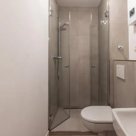 Glueck Auf Hufelandstrasse