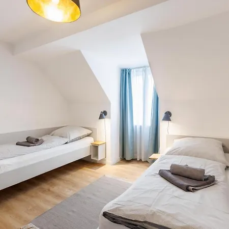 아파트 Glueck Auf Hufelandstrasse