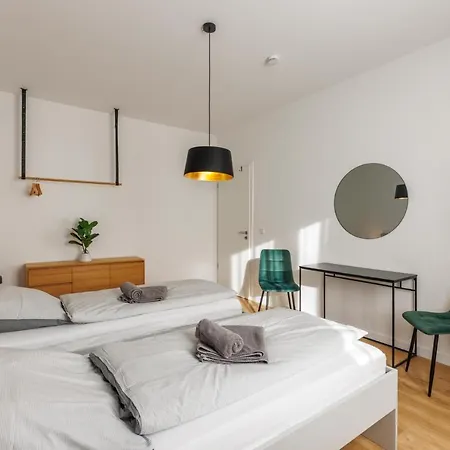 Glueck Auf Hufelandstrasse