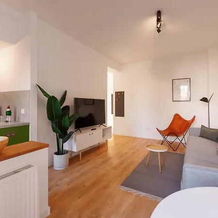 Apartamento Glück Auf Hufelandstraße