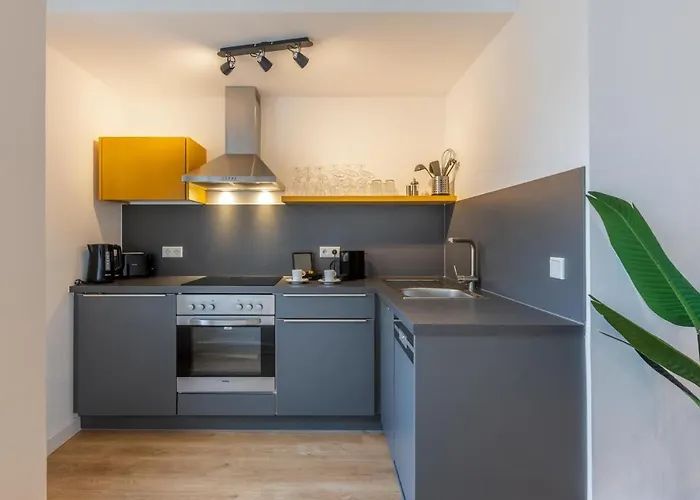 Glueck Auf Hufelandstrasse