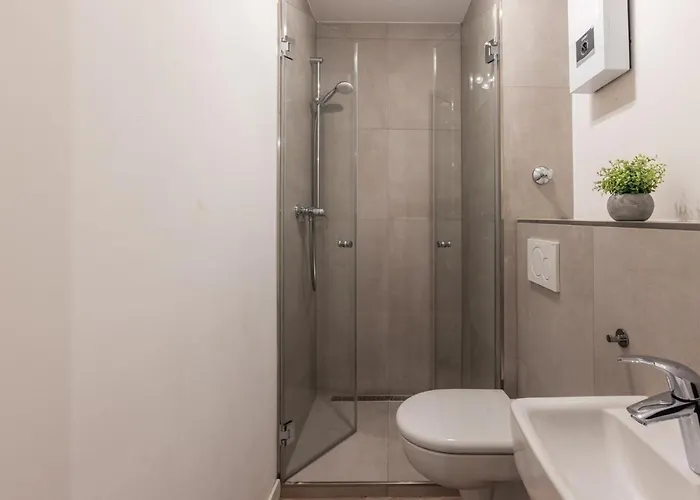 Glueck Auf Hufelandstrasse