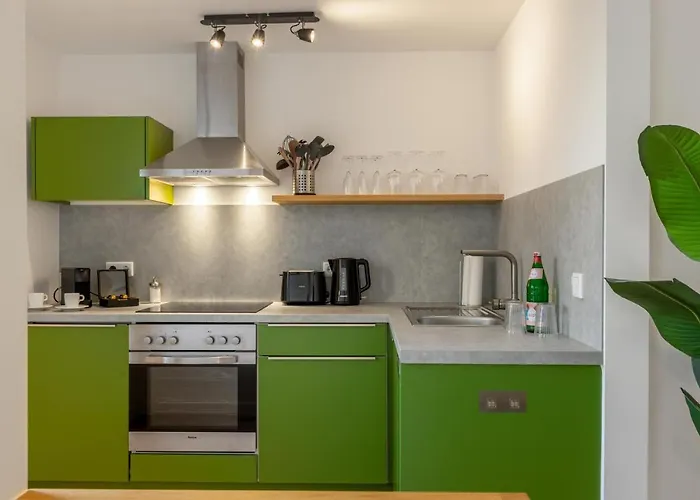 Glueck Auf Hufelandstrasse